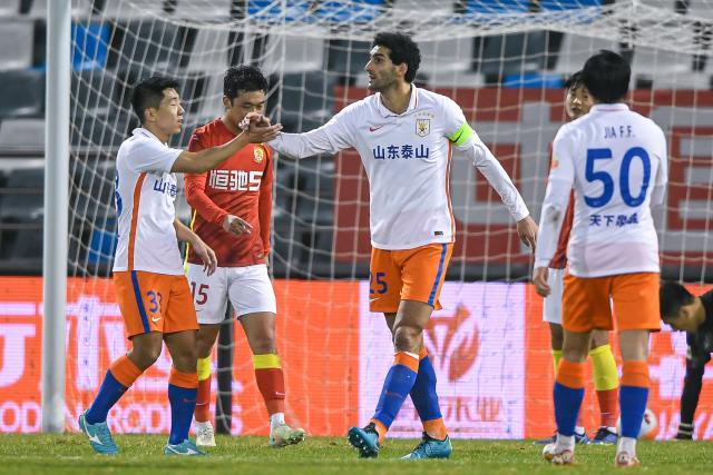 开云体育官方入口-泰山“超度”广州队傲赴终极冲刺 双核爆发事出有因